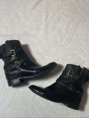 KATE SPADE black leather boots bow